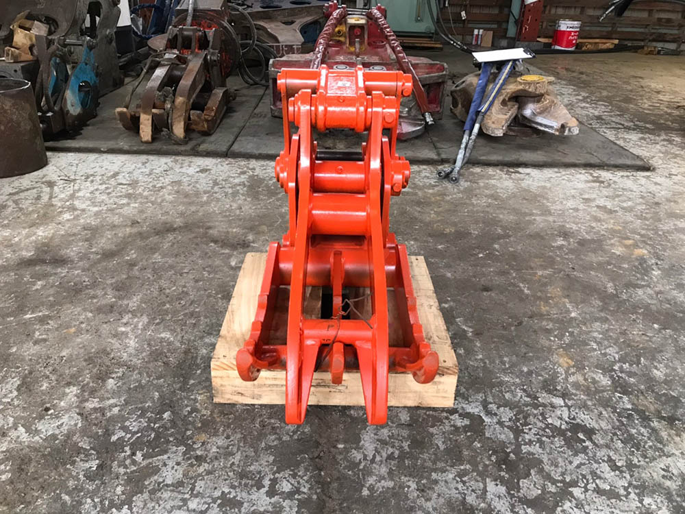 エンジフォーク (3点止め) Vio30，Vio35，Vio40，Vio50，B3，B5，B6，U30，RX306，RX406，U40，U50，RX506，303，304，305 キーエンジニアリング社製 エクスフォーク (3点止め) 2.0t～5.5tクラス用