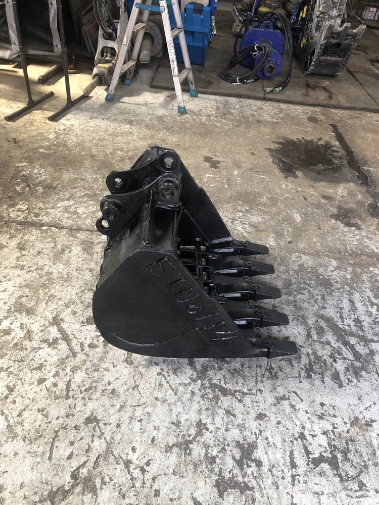 0.1用スケルトンバケット　ふるい　解体機　アタッチメント　中古　ユンボ③