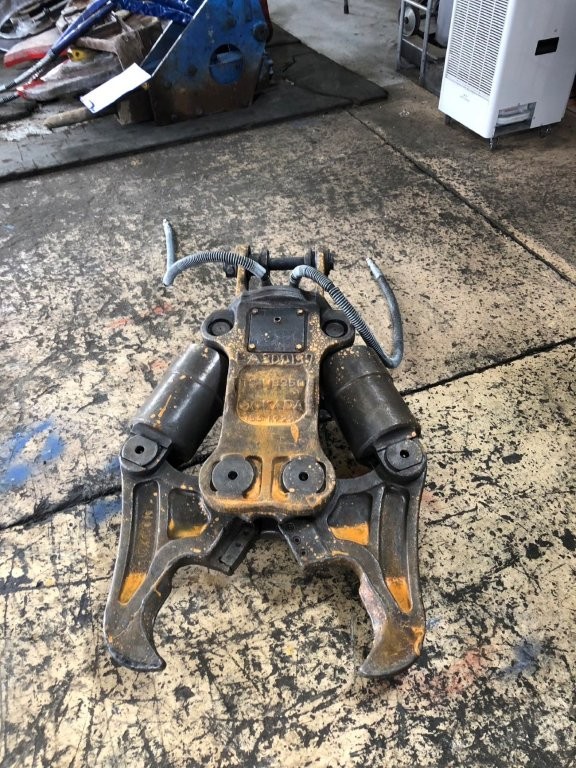 中古機,大割機,オカダアイヨン,TSWB-350,0.1用,ユンボ,ショベル,アタッチメント,大割