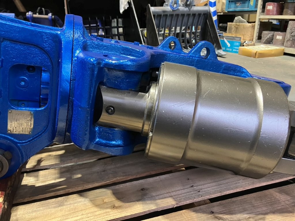 中古機,大割機,オカダアイヨン,TSWB-500,0.2用,ユンボ,ショベル,アタッチメント,大割