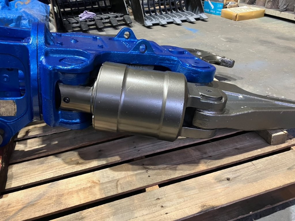 中古機,大割機,オカダアイヨン,TSWB-500,0.2用,ユンボ,ショベル,アタッチメント,大割