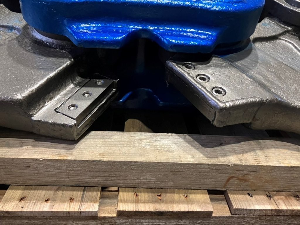 中古機,大割機,オカダアイヨン,TSWB-500,0.2用,ユンボ,ショベル,アタッチメント,大割