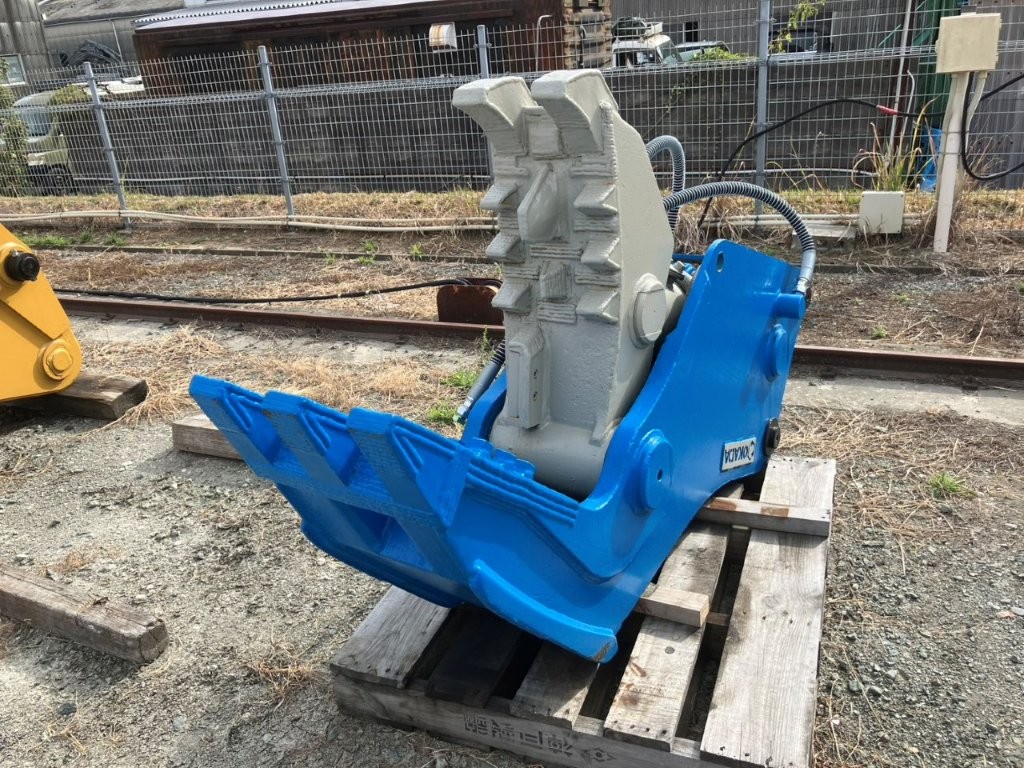 中古機,小割機,オカダアイヨン,OSC-135A,0.45用,ユンボ,ショベル,アタッチメント,小割