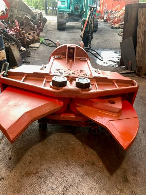 FE1000,1.6用カッター,高千穂工業,中古,カッター,ショベル,アタッチメント,ユンボ,1.6,Xカッター